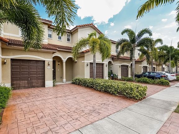 20743 NE 10th Path
