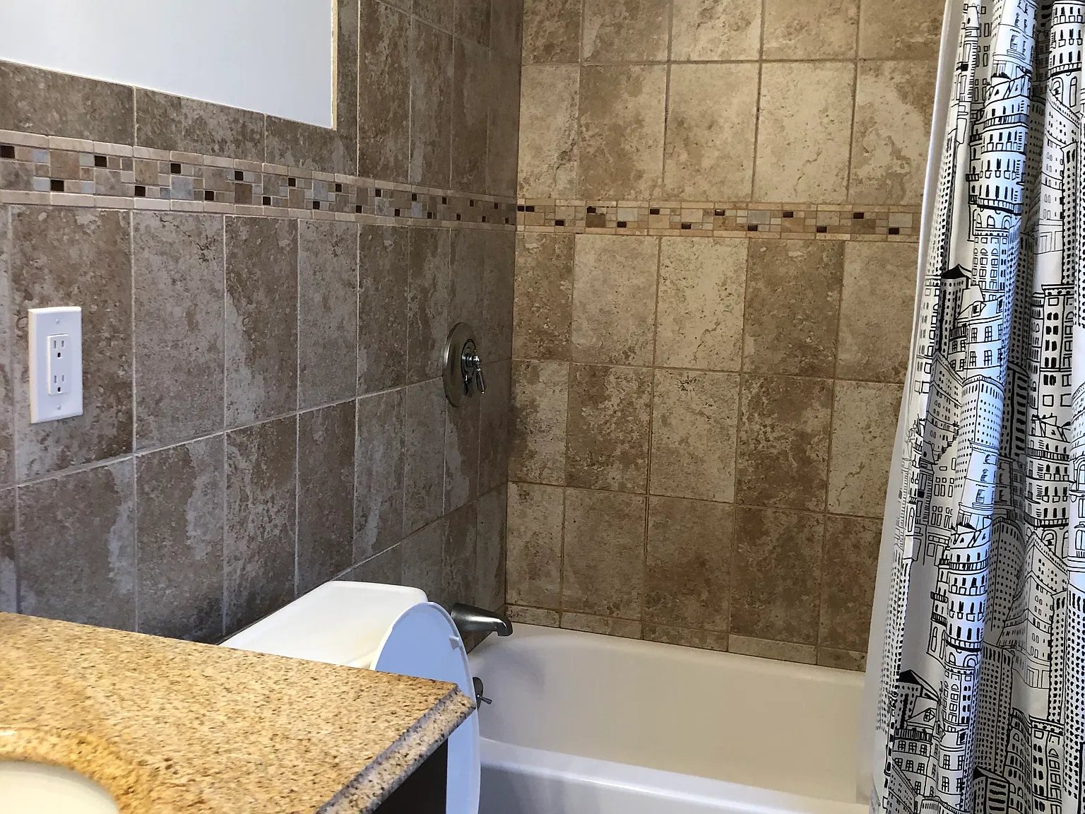 2 bed, 2.5 bath, 1800 sqft, $3,350 — Photo 4