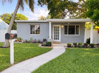 2318 Roosevelt St, Hollywood, FL 33020
