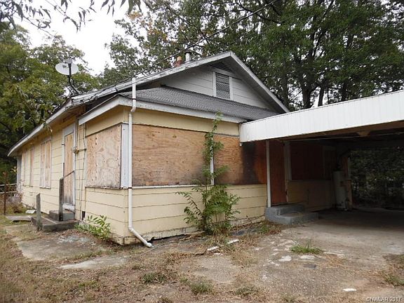 2nd image of 131 E Olive St