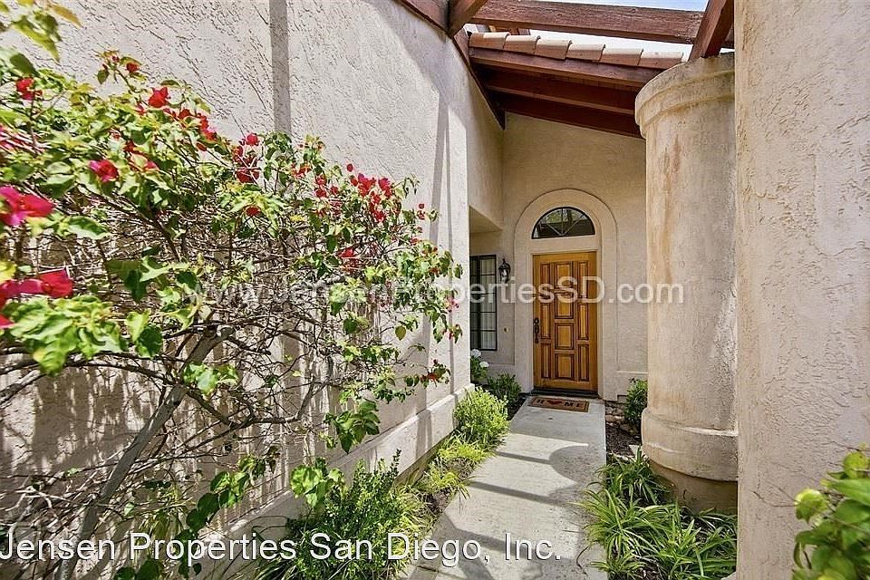 1st image of 15879 Sunnyfield Pl