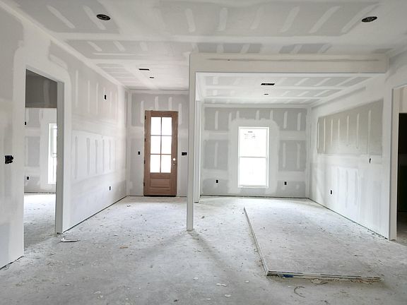 4th image of 2850 Cypress Shadows Dr