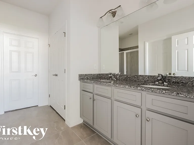 414 Reina Way — Photo 10