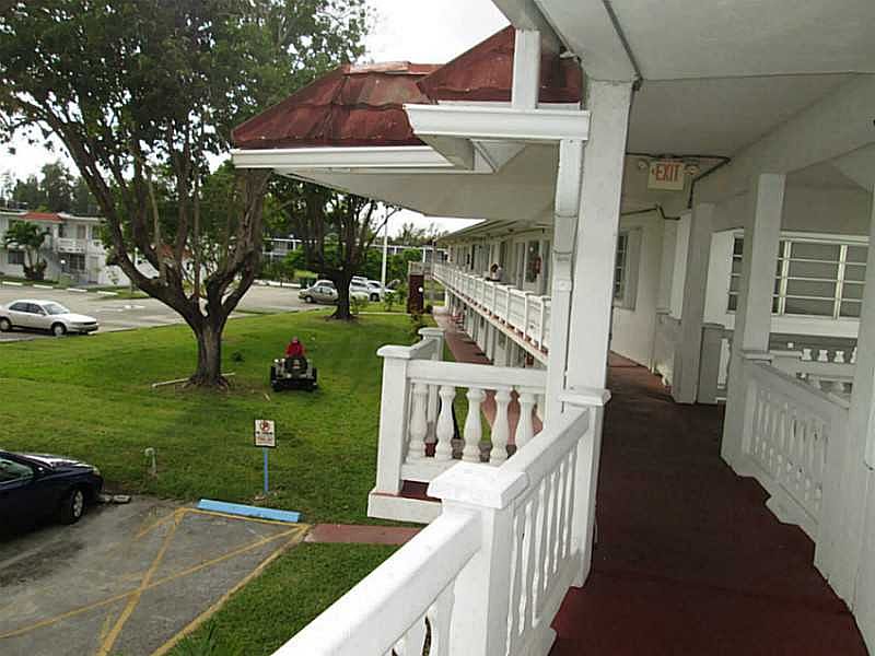 1st image of 15 NW 204th St APT 1