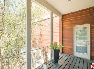 8529 Ridpath Dr, Los Angeles, CA 90046