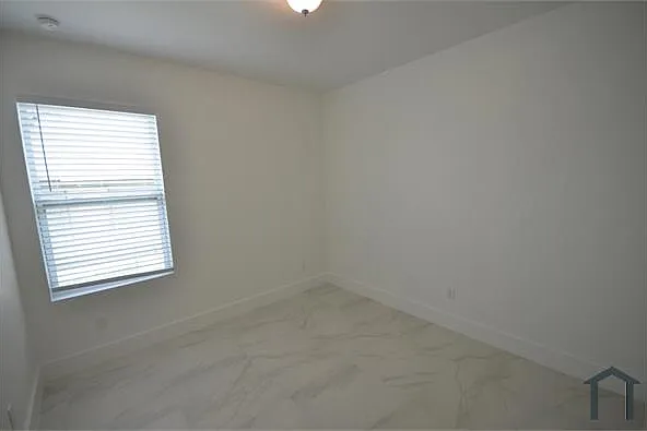 2197 Davis Ct — Photo 17