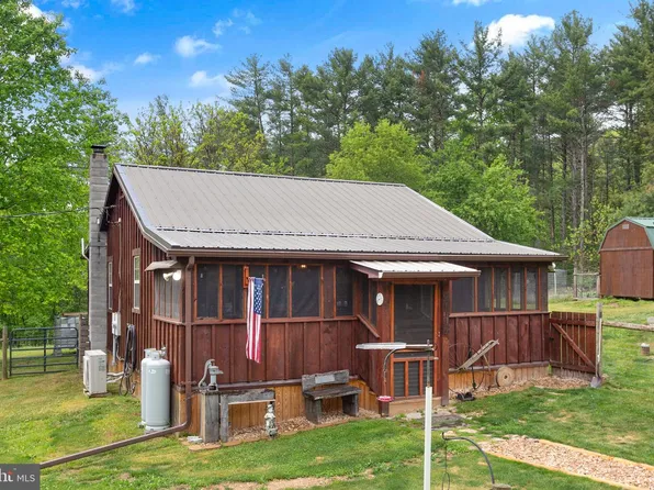21117 Mine Mountain Rd, Bergton, VA 22811