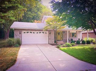 57 Sarah Ave, Springfield, IL 62703