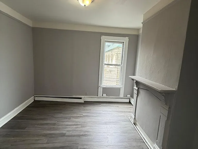 219 Magnolia Ave #3L — Photo 3