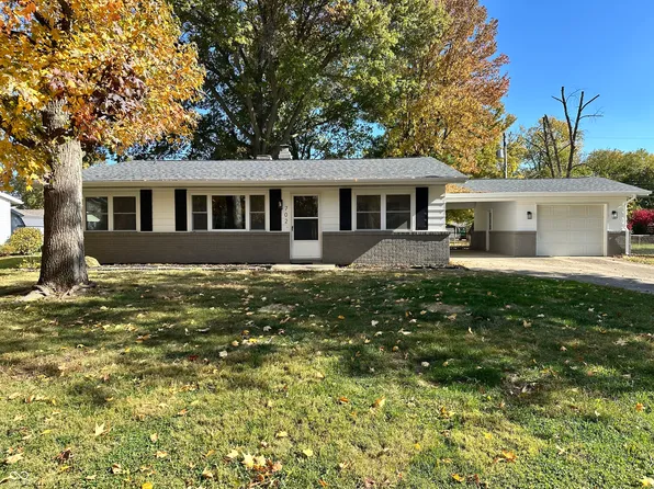 702 Pleasant Dr, Crawfordsville, IN 47933