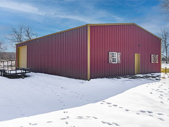 2nd image of 1208 W Holt Rd