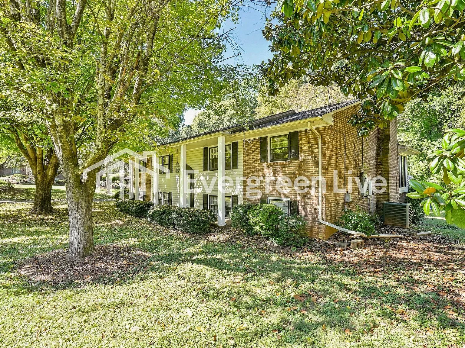 3 bed, 3.0 bath, 1773 sqft, $1,595 — Photo 2