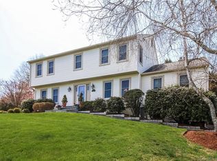 11 Guernsey Rd, Brookfield, CT 06804