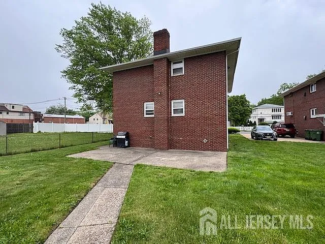 108 W Stimpson Ave #2NDFL — Photo 2