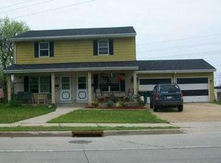 320-322 S Spring St, Port Washington, WI 53074