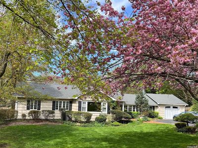 27 Old Hills Lane, Greenlawn, NY, 11740