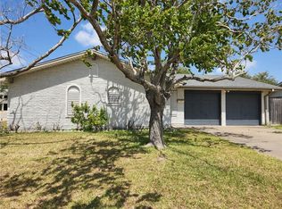 1653 W Manor Dr, Corpus Christi, TX 78412