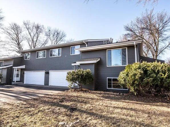 1012 1st St, Farmington, MN 55024