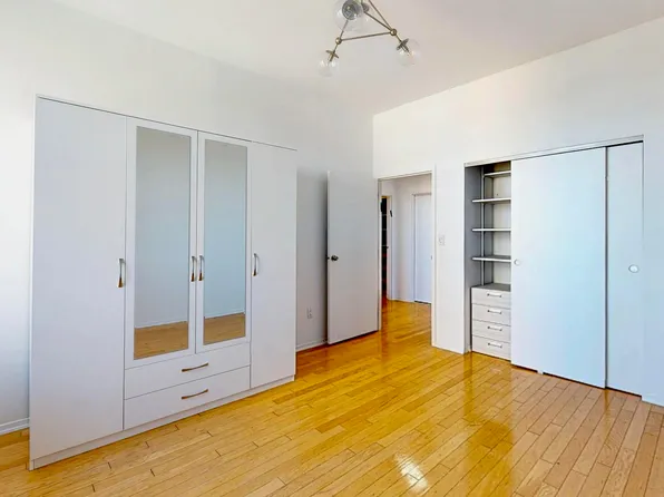 135 Oceana Drive East image 10 of 36