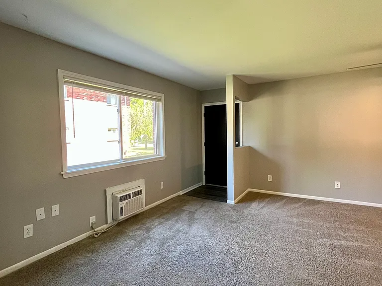4415 Oakwood Blvd — Photo 23