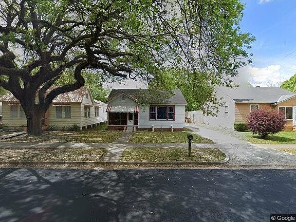 1st image of 704 Glenwood St