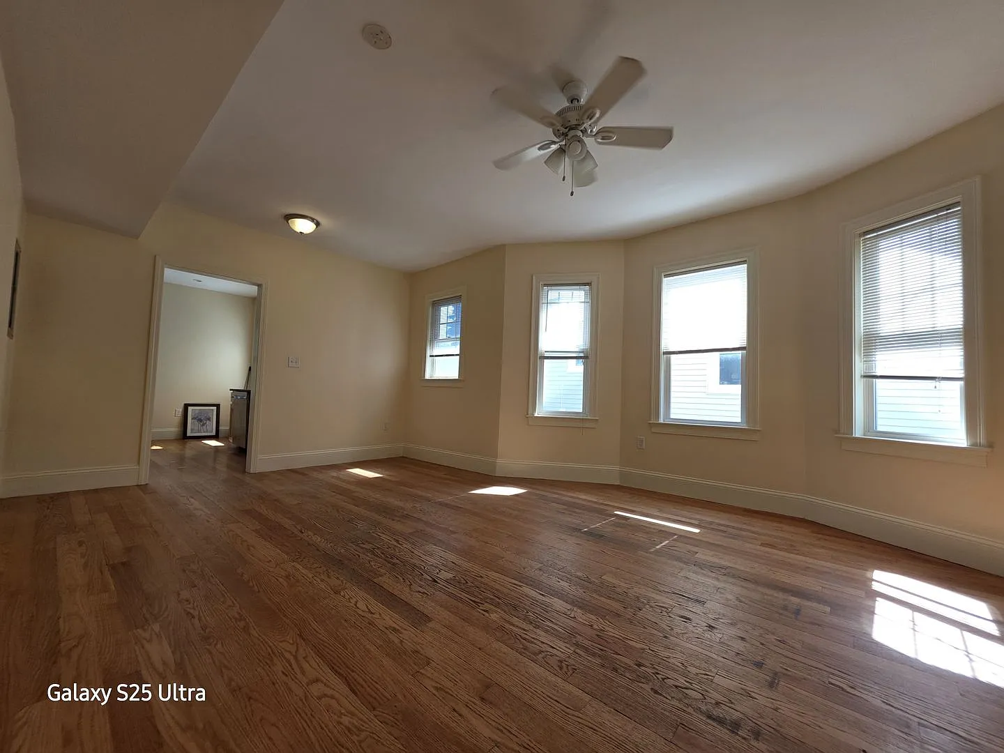 No Brokers Fee. Oak Sq Area of Brighton. Pets Friendly, Laundry, Parking, Eat-in Kitchen, — Photo 3