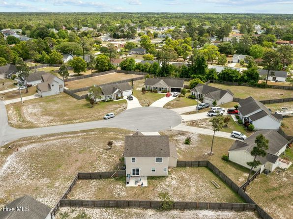 500 Waldorf Court, Hubert, NC 28539