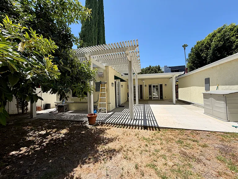 4550 Murietta Ave — Photo 25