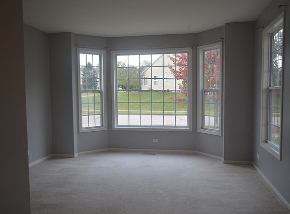 3rd image of 1942 W Greenleaf Dr
