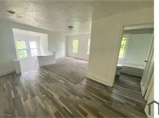 1066 E 145th St #3, Cleveland, OH