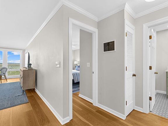 5th image of 2111 Landfall Way