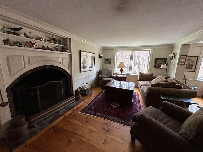 266 N Haverhill Rd — Photo 15