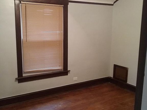 1st bedroom