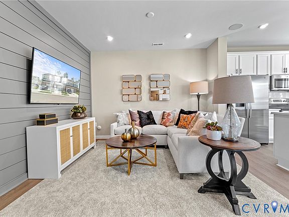 5th image of 347 Brae Haven Dr