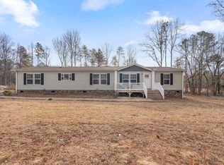 321 Douglas Rd, Gray Court, SC 29645