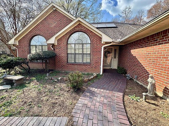 3rd image of 1015 Deer Park Ct