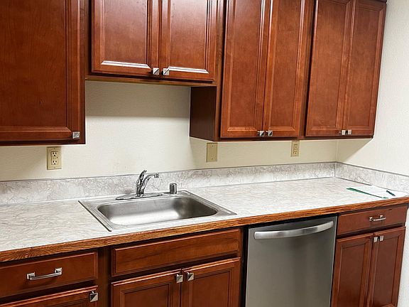 3rd image of 1010 Midway Dr NE #6