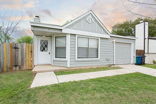 6339 Village Clb Photo 1