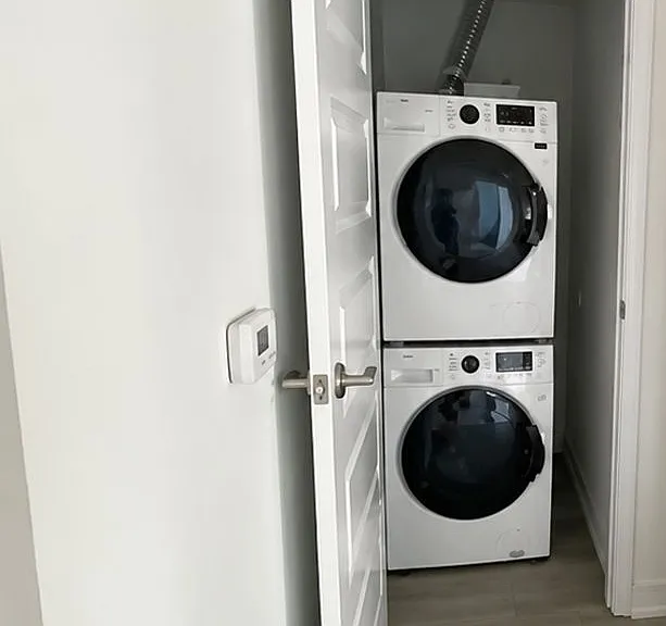 158 King St N #504 — Photo 5