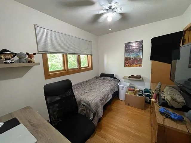 435 Karn St — Photo 2