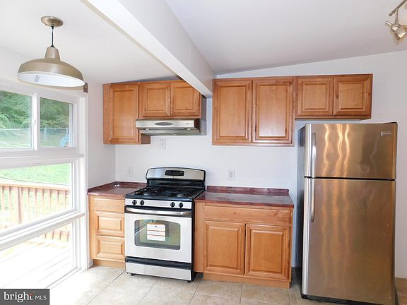 2nd image of 613 Twinbrook Pkwy