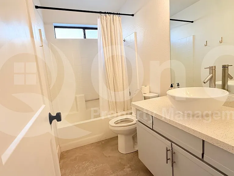 1222 W 13th St — Photo 13
