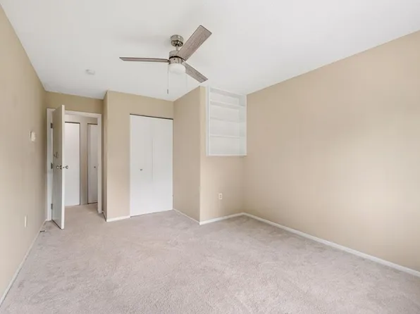 750 W Village Rd APT 108, Chanhassen, MN 55317