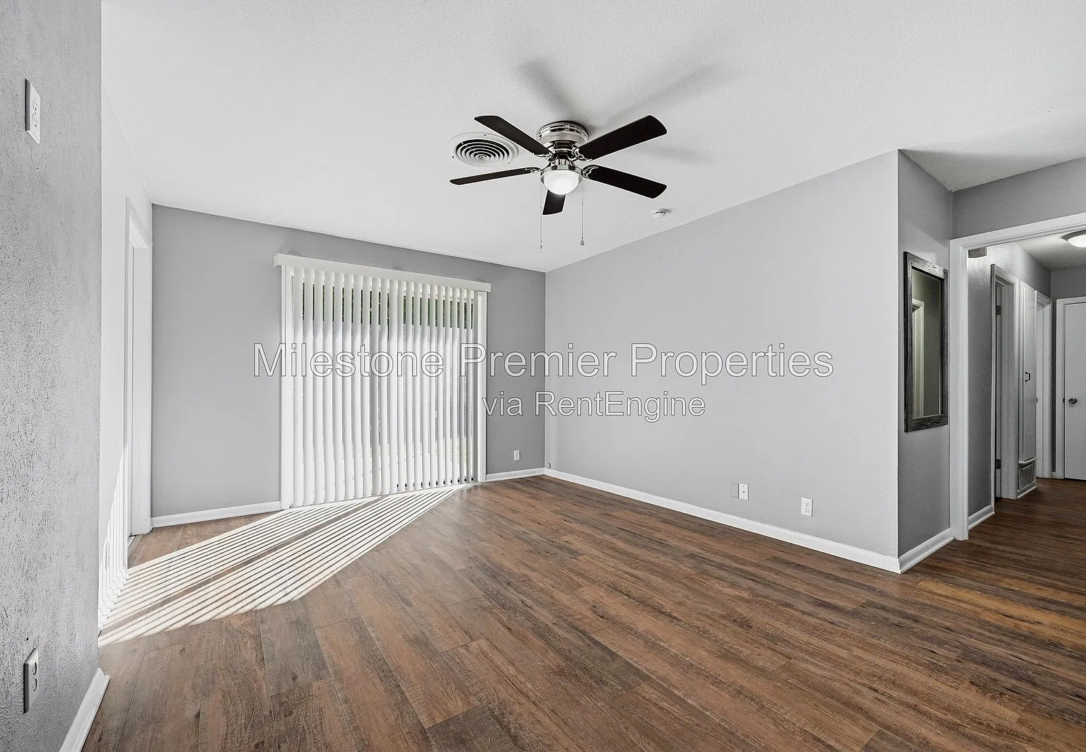 3 bed, 1.0 bath, 1040 sqft, $1,325 — Photo 4