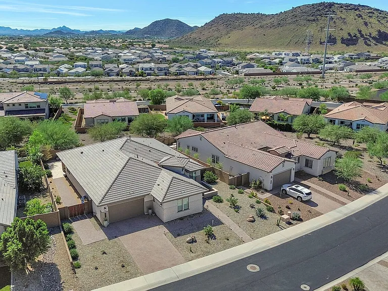 2041 E Fallen Leaf Ln — Photo 27