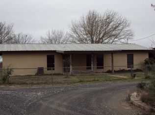 2828 Windmill Rd, Uvalde, TX 78801
