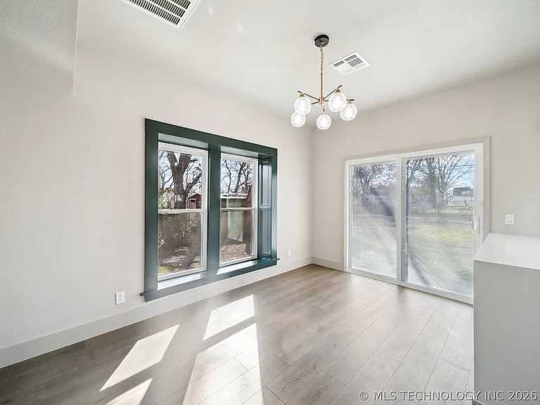 221 W Detroit St — Photo 19