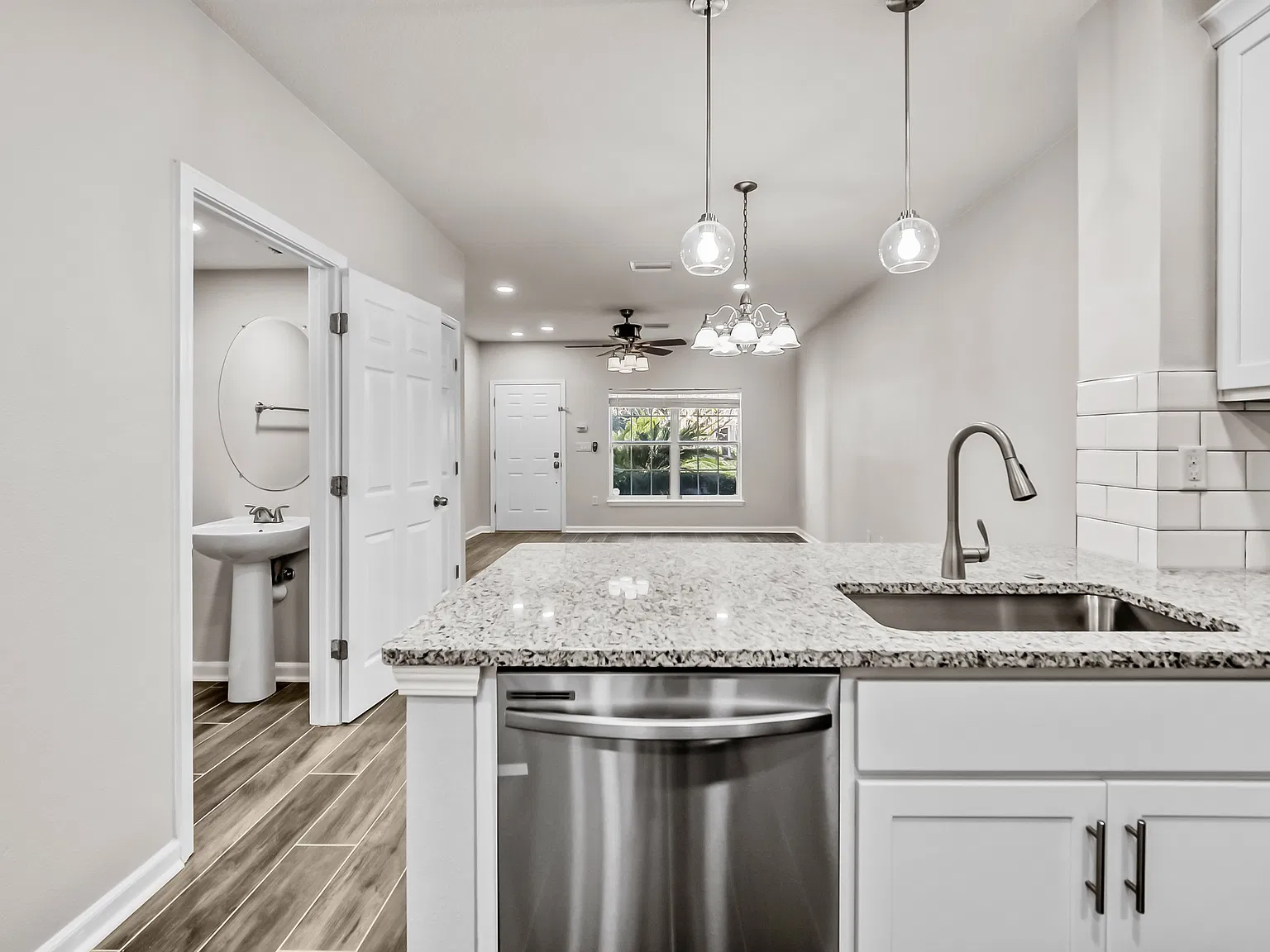 2 bed, 2.5 bath, 1258 sqft, $1,750 — Photo 4