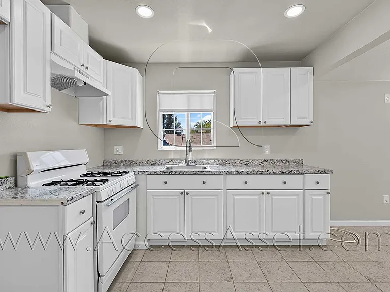 23963 Lodge Dr — Photo 11