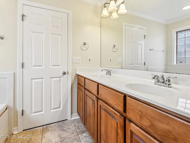 13636 Hidden Oaks Dr — Photo 23